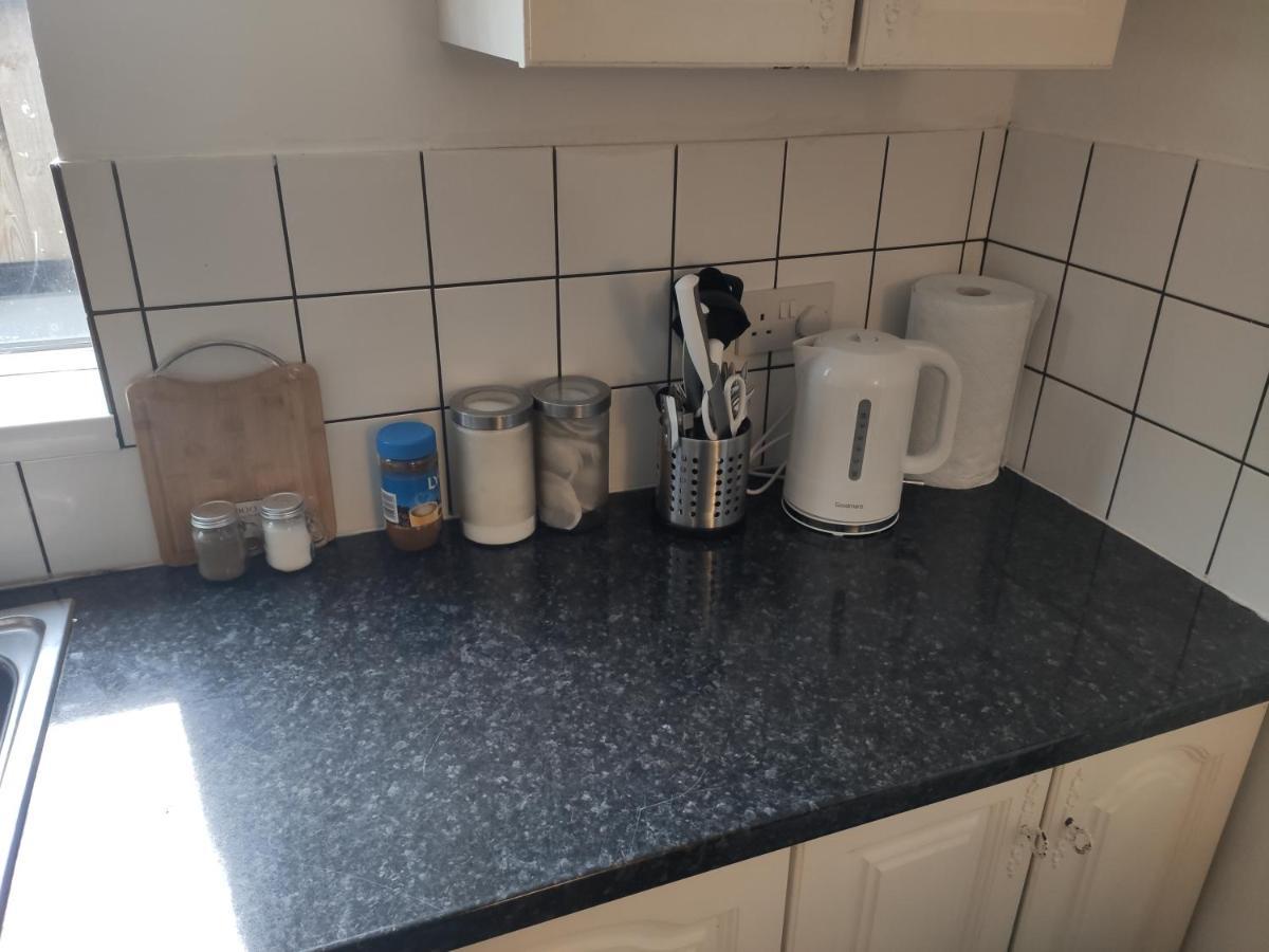 Whitchurch 1 Bedroom Apartment 카디프 외부 사진